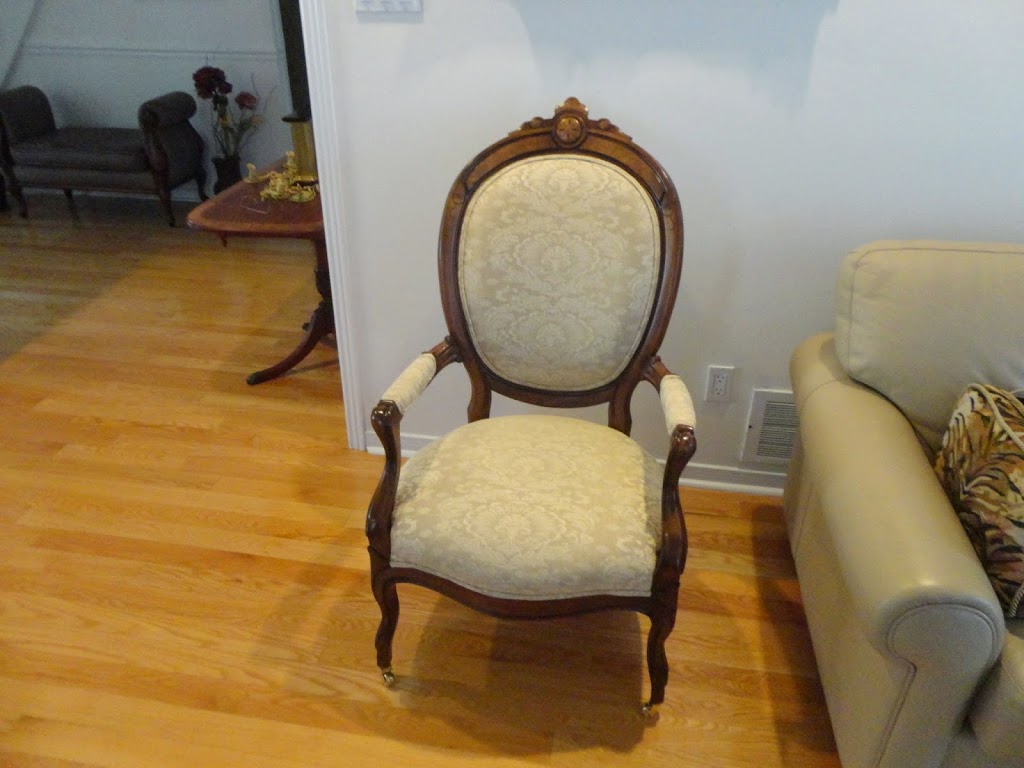 Unique Furniture Restoration inc | 81 Brisbane Rd, North York, ON M3J 2K3, Canada | Phone: (416) 514-0254