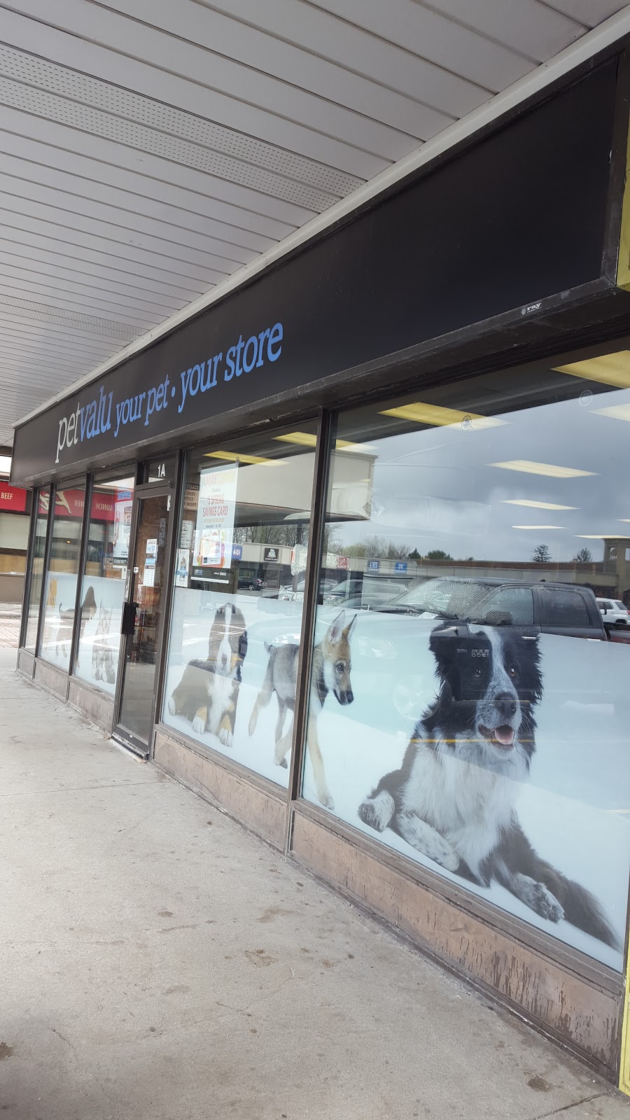 Pet Valu | 250 Greenbank Rd, Nepean, ON K2H 8X4, Canada | Phone: (613) 820-5915