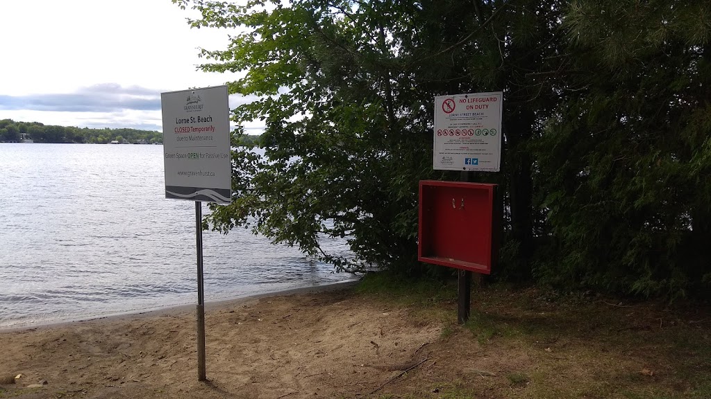 Lorne Street Beach | 615 Lorne St, Gravenhurst, ON P1P 1N1, Canada | Phone: (705) 687-9424