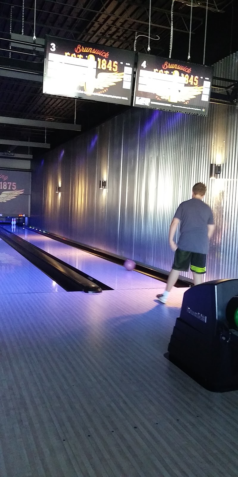 Bowling on Broadway | 276 Broadway, Orangeville, ON L9W 1L1, Canada | Phone: (519) 941-1118