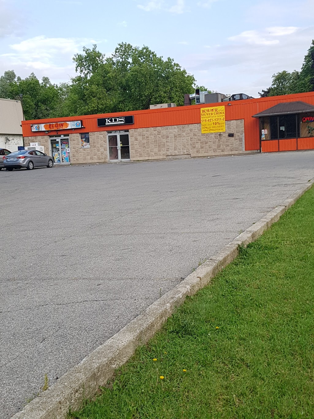 Elgin Mini Mart | 79 Elgin St N, Cambridge, ON N1R 5H4, Canada | Phone: (519) 623-7251