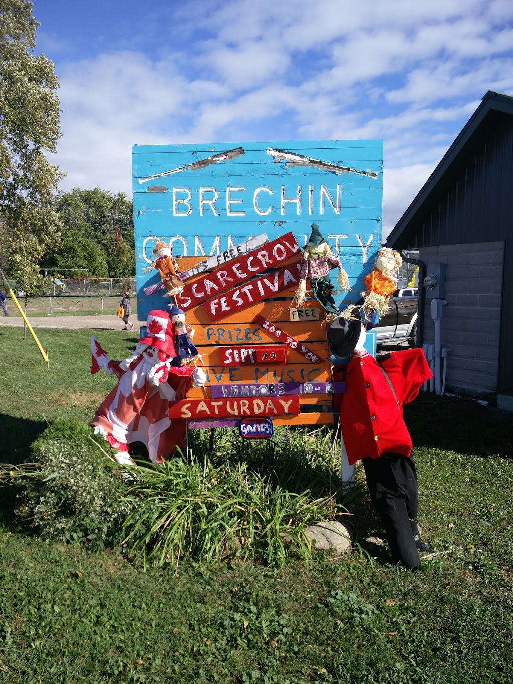 Brechin Community Centre Park & Dog Park | 3227 Ramara Road 47, Brechin, ON L0K 1B0, Canada | Phone: (705) 484-5374