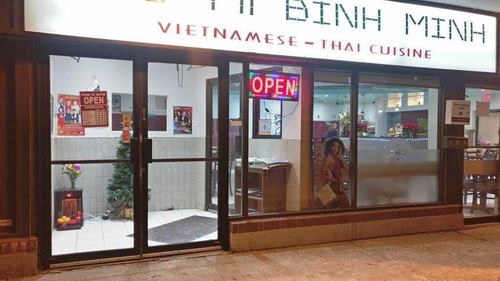 Pho Mi Binh Minh | 680 Silver Creek Blvd, Mississauga, ON L5A 3Z1, Canada | Phone: (905) 281-7177