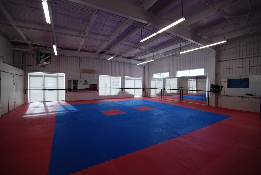 Ecole Taekwondo Pierre Pleau Enr | 401 Boulevard Harwood, Vaudreuil-Dorion, QC J7V 7W1, Canada | Phone: (450) 424-7235