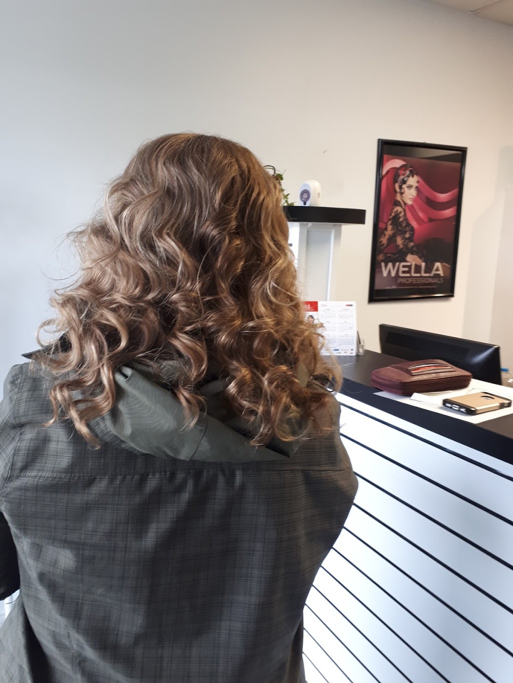 Love Your Hair Inc | 6439 Portsmouth Rd, Nanaimo, BC V9V 1R6, Canada | Phone: (250) 933-2255