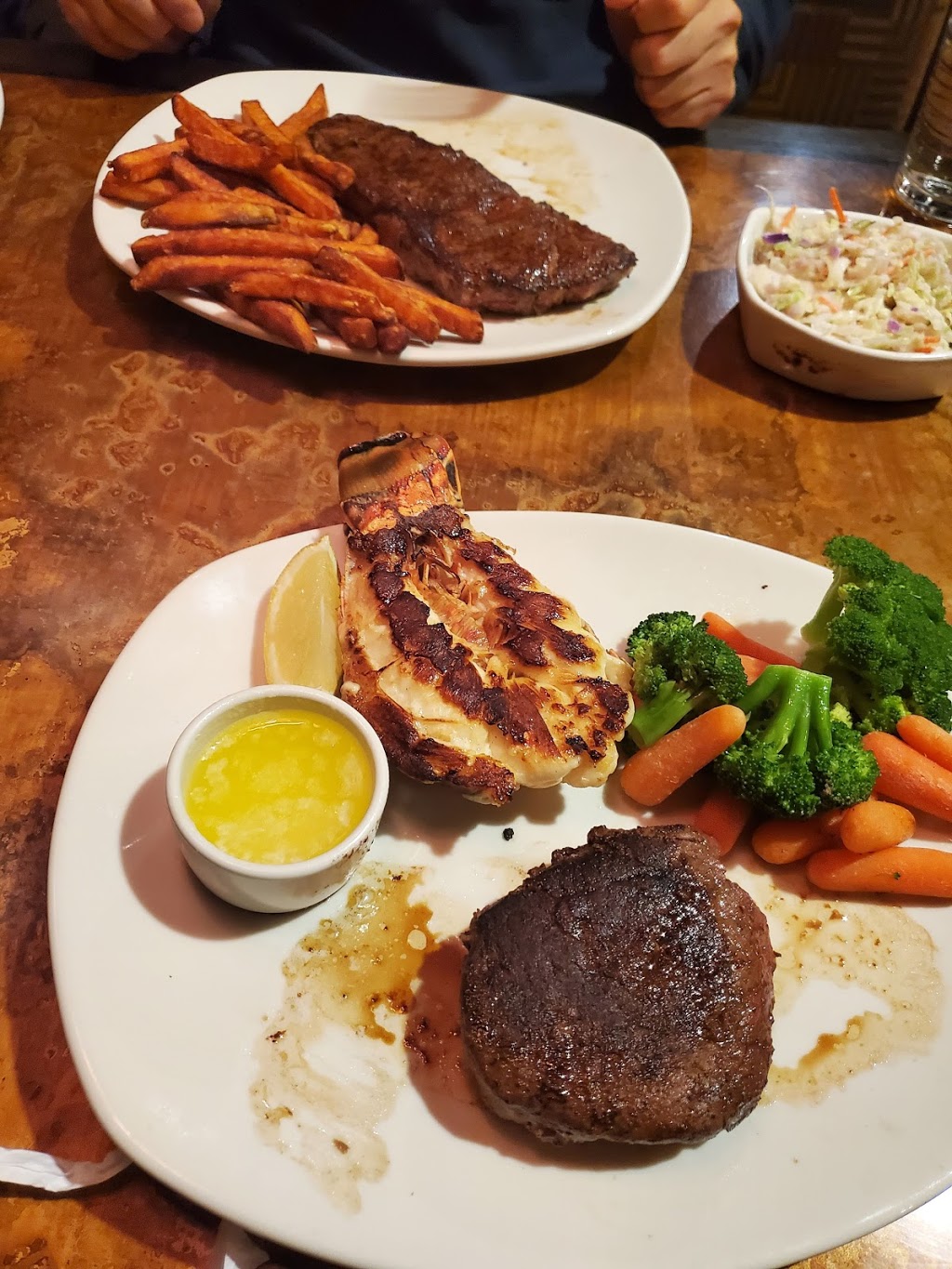 Outback Steakhouse | 5936 Victoria Ave, Niagara Falls, ON L2G 3L6, Canada | Phone: (289) 296-2201