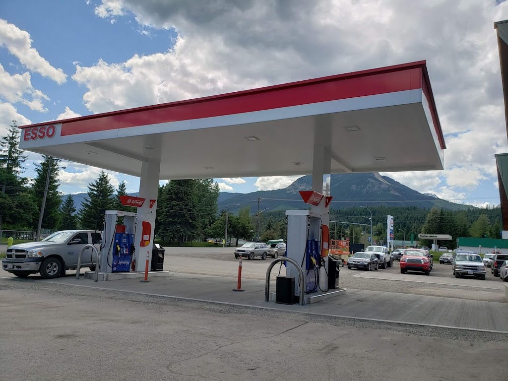 Race Trac Gas | 351 Alpine Way, Elkford, BC V0B 1H0, Canada | Phone: (250) 865-7333