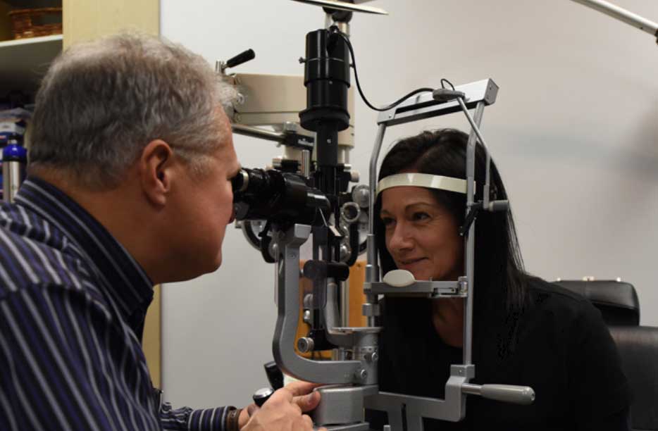 Stoney Creek Optometry & Eye Care Clinic | Professional Arts Building, 980 Queenston Rd Suite 202, Stoney Creek, ON L8G 1B9, Canada | Phone: (905) 664-5949