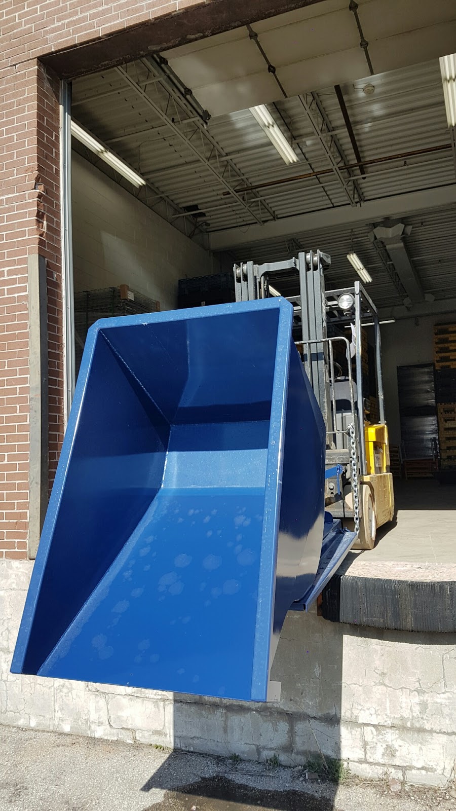 SELF DUMPING HOPPERS | 250 Trillium Dr, Kitchener, ON N2E 1X2, Canada | Phone: (519) 748-1345