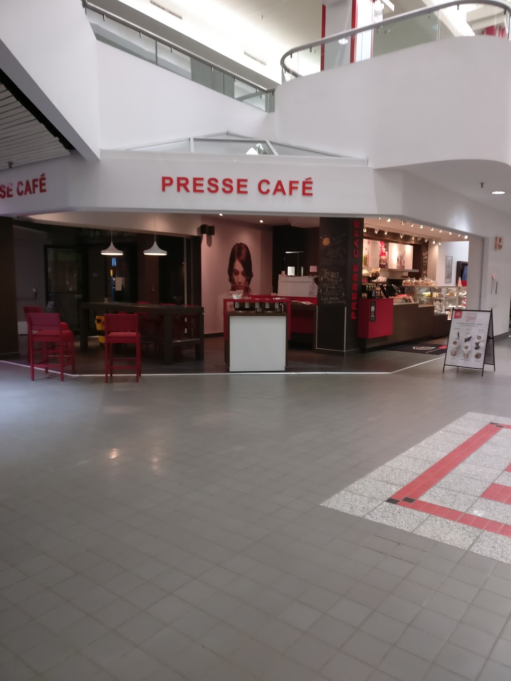 Presse Café | Decarie Square, 6900 Boulevard Décarie local 118 B, Côte Saint-Luc, QC H3X 2T8, Canada | Phone: (438) 385-9292