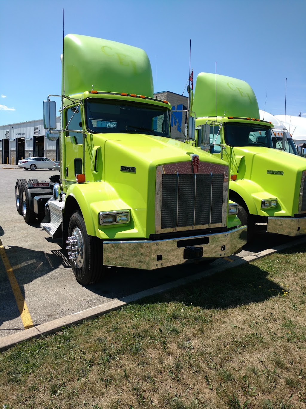 Metro Freightliner Milton | 8050 Lawson Rd, Milton, ON L9T 5C4, Canada | Phone: (905) 864-9999