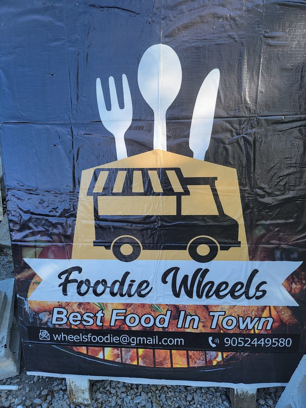 foodie wheels | 693 Queen St, Port Perry, ON L9L 1K6, Canada | Phone: (905) 244-9580