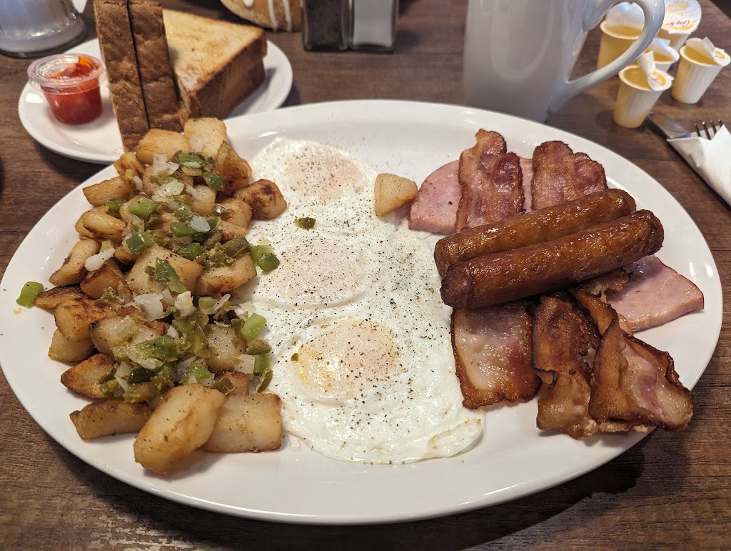 Stacked Pancake & Breakfast House - Kingston | 1117 Midland Ave #5, Kingston, ON K7P 2X8, Canada | Phone: (613) 634-4044