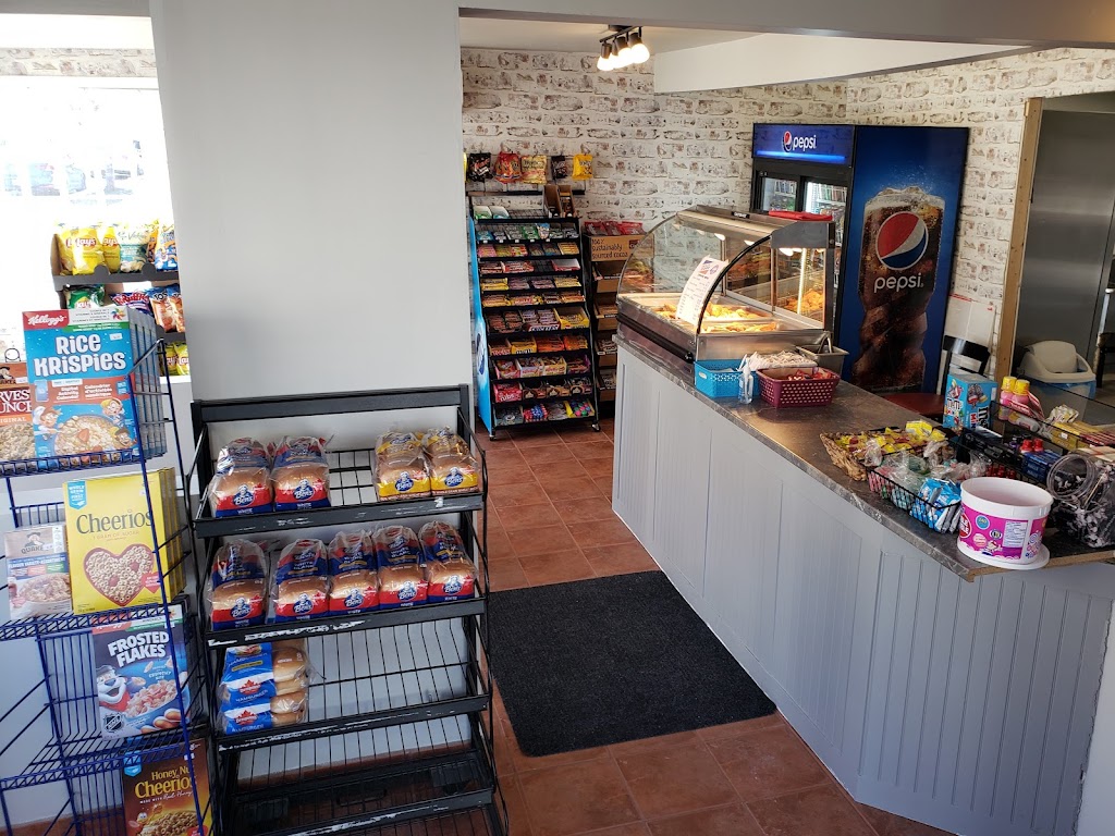 Snack Dash | 224 Gerrish St, Windsor, NS B0N 2T0, Canada | Phone: (902) 798-4015