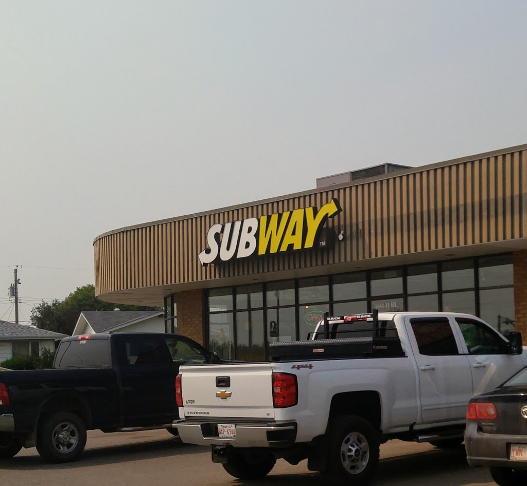 Subway | 5040 49 Ave Box 970, Redwater, AB T0A 2W0, Canada | Phone: (780) 942-7827