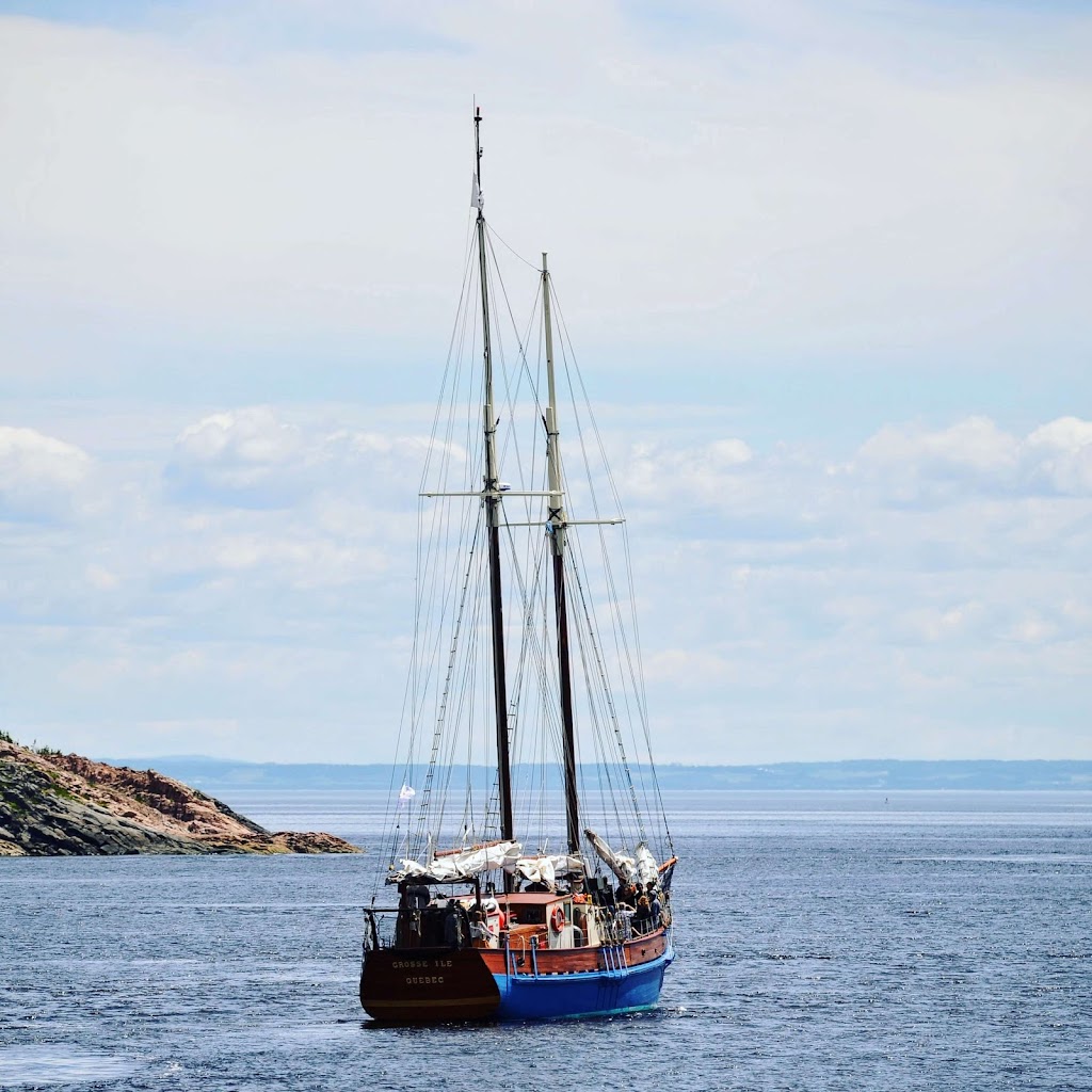 Maison du Tourisme de Tadoussac | 197 Rue des Pionniers, Tadoussac, QC G0T 2A0, Canada | Phone: (418) 235-4744