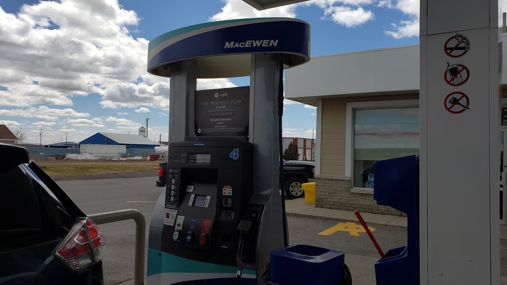 Mac Ewen Gas Bar | 104 St Guillaume Rd, Vars, ON K0A 3H0, Canada | Phone: (613) 443-2853