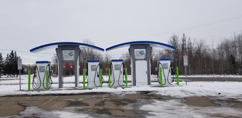 Electric Circuit Charging Station | 1553 Bd Hubert-Biermans, Shawinigan, QC G9N 8P3, Canada | Phone: (800) 686-9243