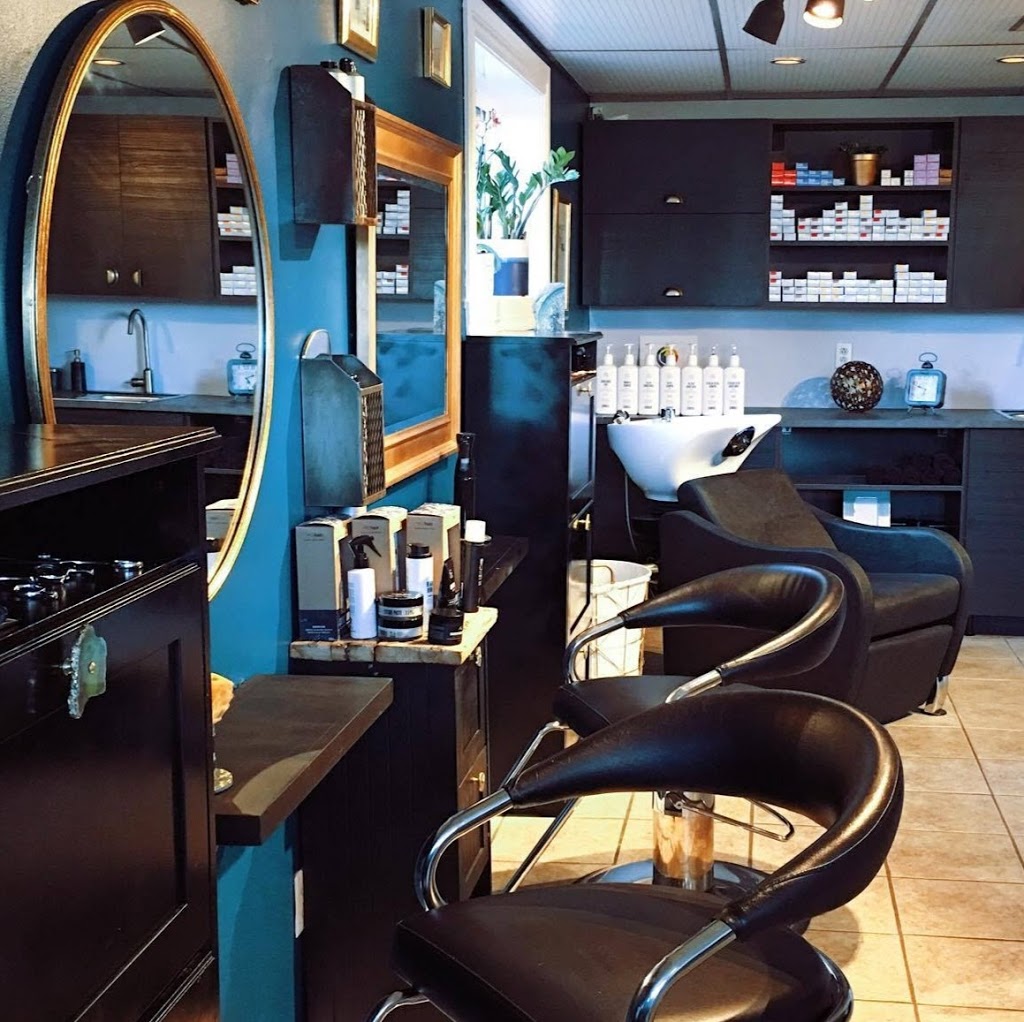 LInstant Coiffure | 58 Rue de la Croix, Sherbrooke, QC J1C 0M3, Canada | Phone: (873) 200-1854