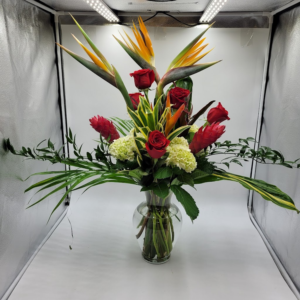 Simply Flowers N Things | 119 Henderson Ave Unit 2, Markham, ON L3T 2L3, Canada | Phone: (800) 267-8164