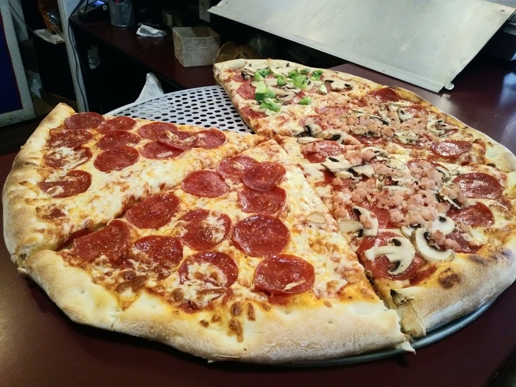 Pops Pizza | 1212 King St N, St. Jacobs, ON N0B 2N0, Canada | Phone: (519) 664-9953