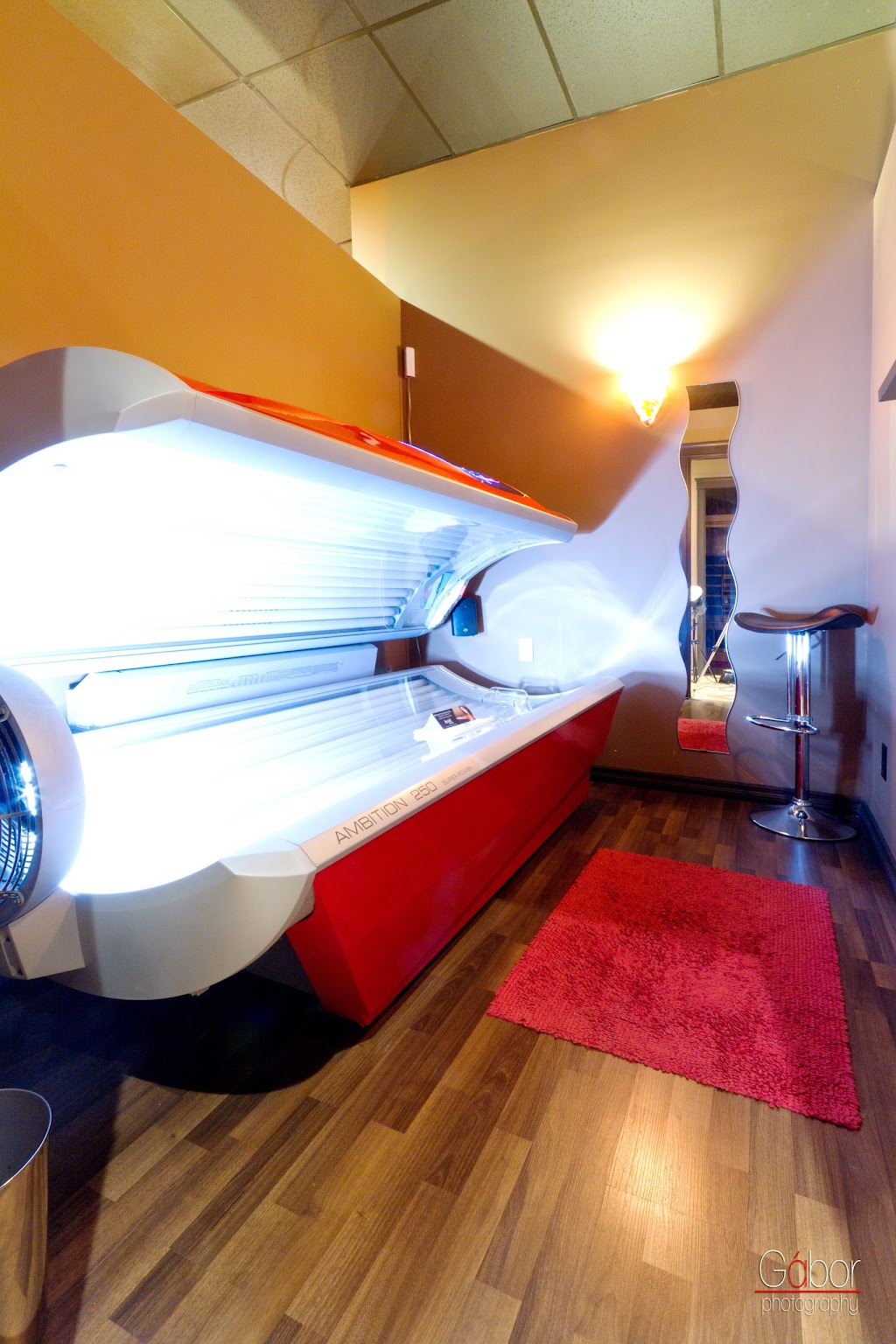 Eurobronze Tanning Lounge | 8590 200 St Unit# 6A, Langley, BC V2Y 2B9, Canada | Phone: (604) 888-8915