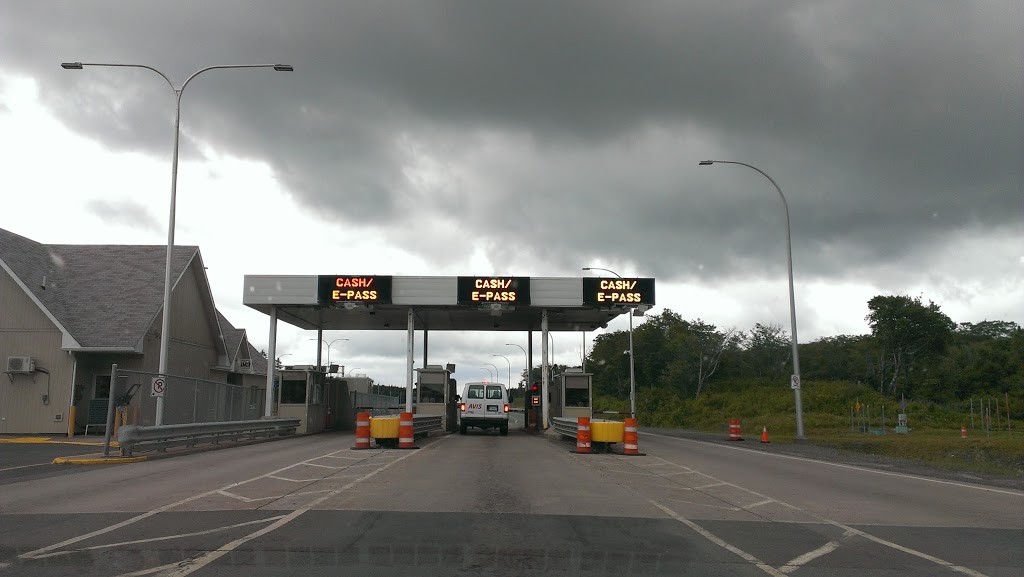 Cobequid Pass Toll Plaza | 209 NS-104, Great Village, NS B0M 1L0, Canada | Phone: (902) 668-2211