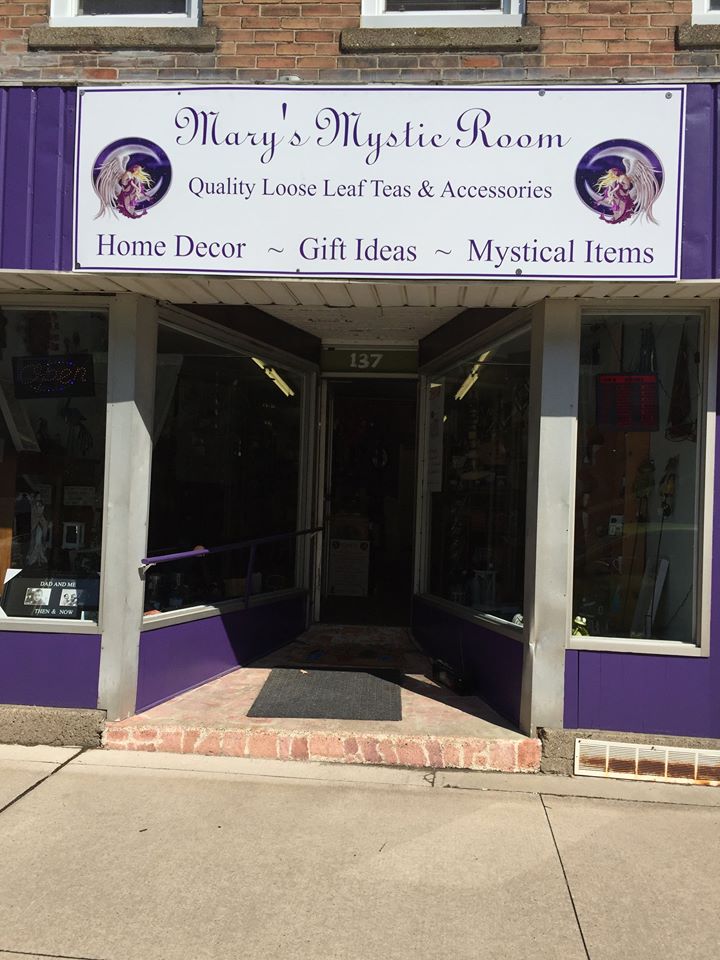 Marys Mystic Room | 137 Queen St, Dunnville, ON N1A 1H6, Canada | Phone: (905) 774-3406