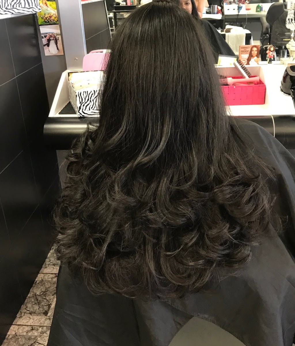 Hollywood Hair (The Original) | 23 Conservation Dr, Brampton, ON L6Z 4R3, Canada | Phone: (905) 840-1972