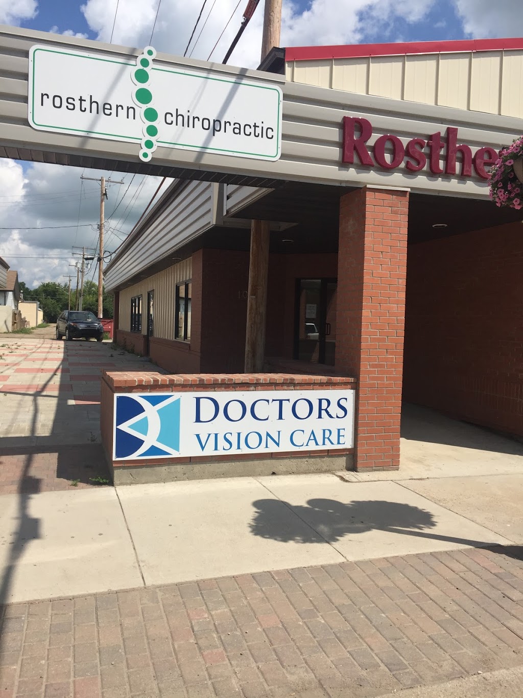 Doctors Vision Care Rosthern | 1002 6 St, Rosthern, SK S0K 3R0, Canada | Phone: (833) 232-3311