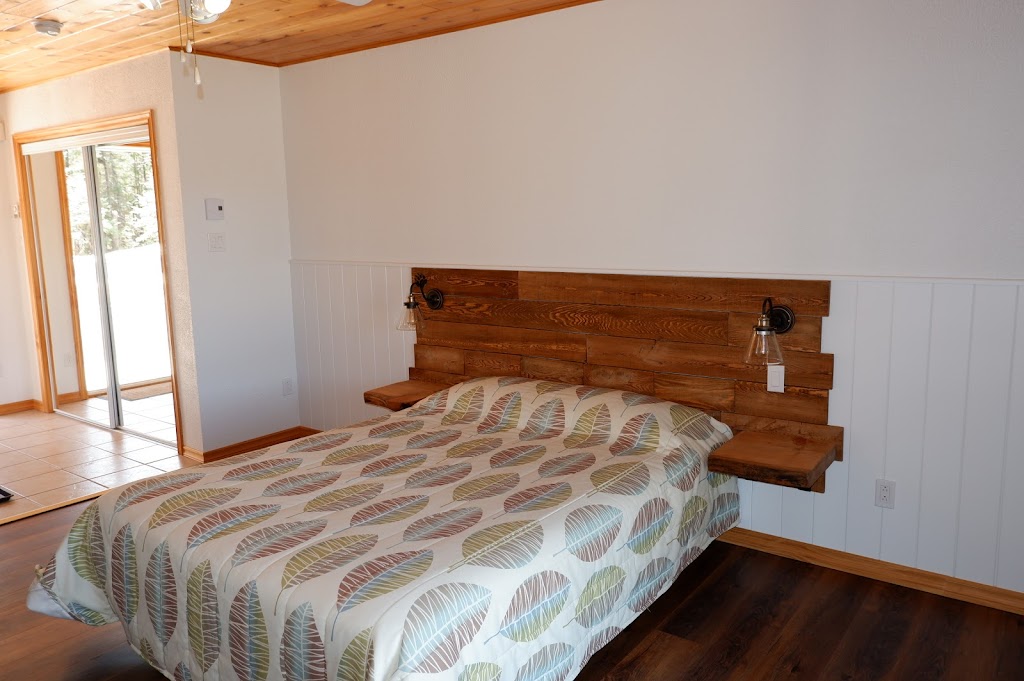 Chalets Ours Bleu | 19 Chem. de la Presquîle, Lac-Saguay, QC J0W 1L0, Canada | Phone: (819) 425-1730