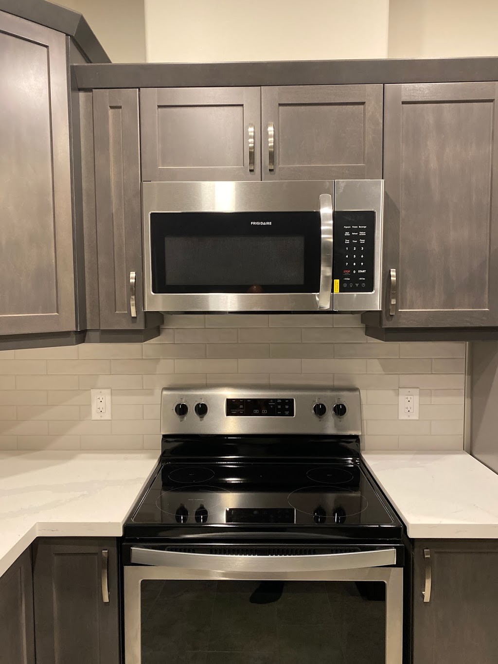 Appliance installations by Express contractors | 173 Montreal Cir, Stoney Creek, ON L8E 0C6, Canada | Phone: (905) 320-5951