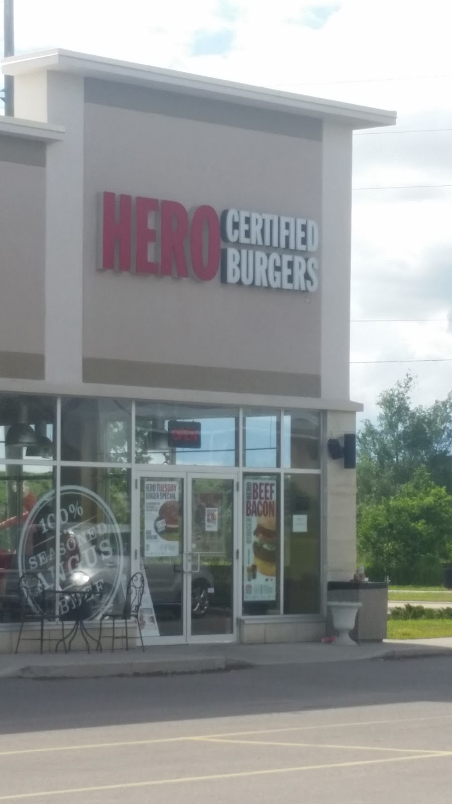 Hero Certified Burgers | 444 Holland St W, Bradford, ON L3Z 0G1, Canada | Phone: (905) 775-4449