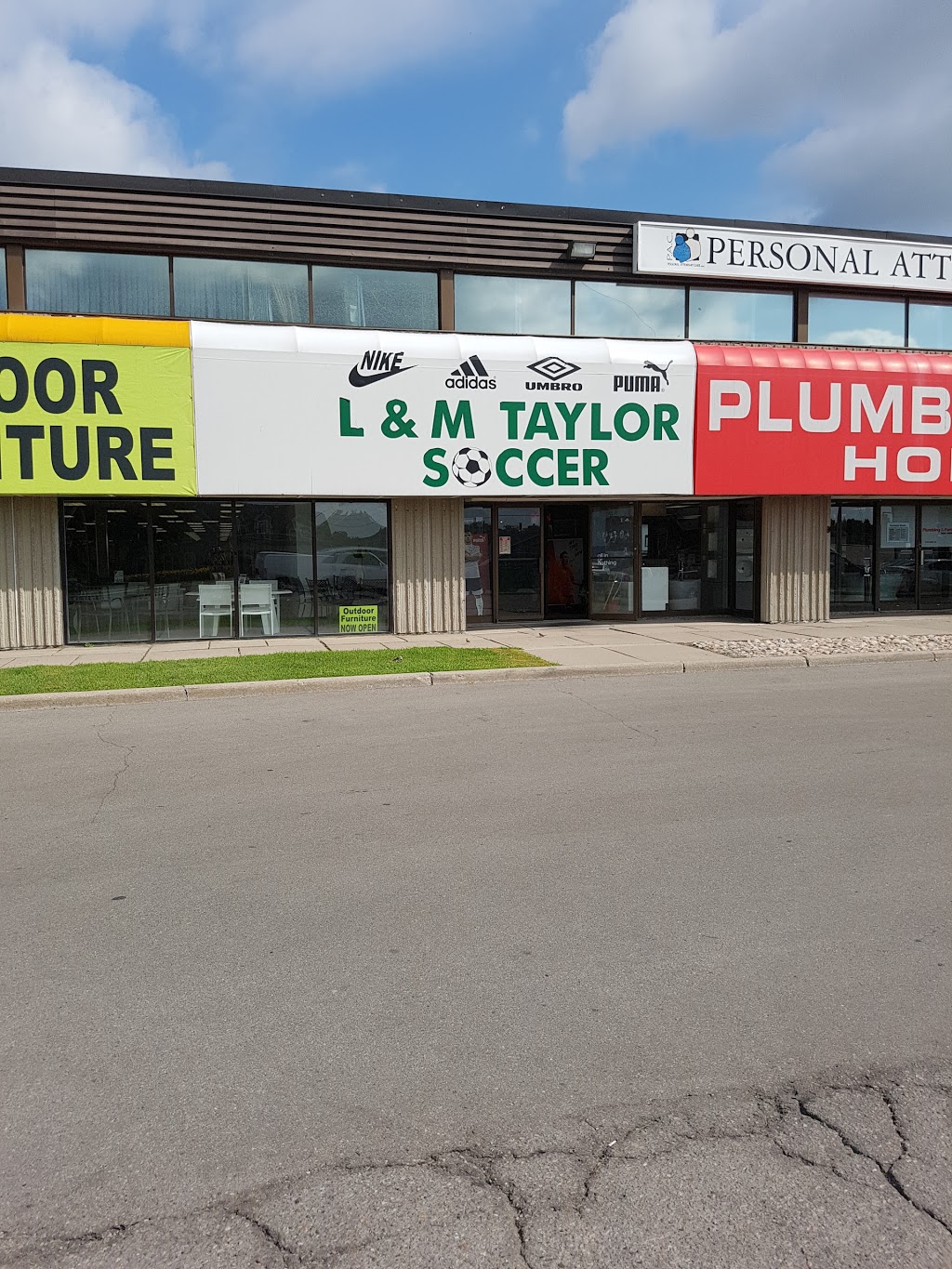 L & M Taylor Soccer | 1650 Dundas St E, Whitby, ON L1N 8Y8, Canada | Phone: (905) 571-7727