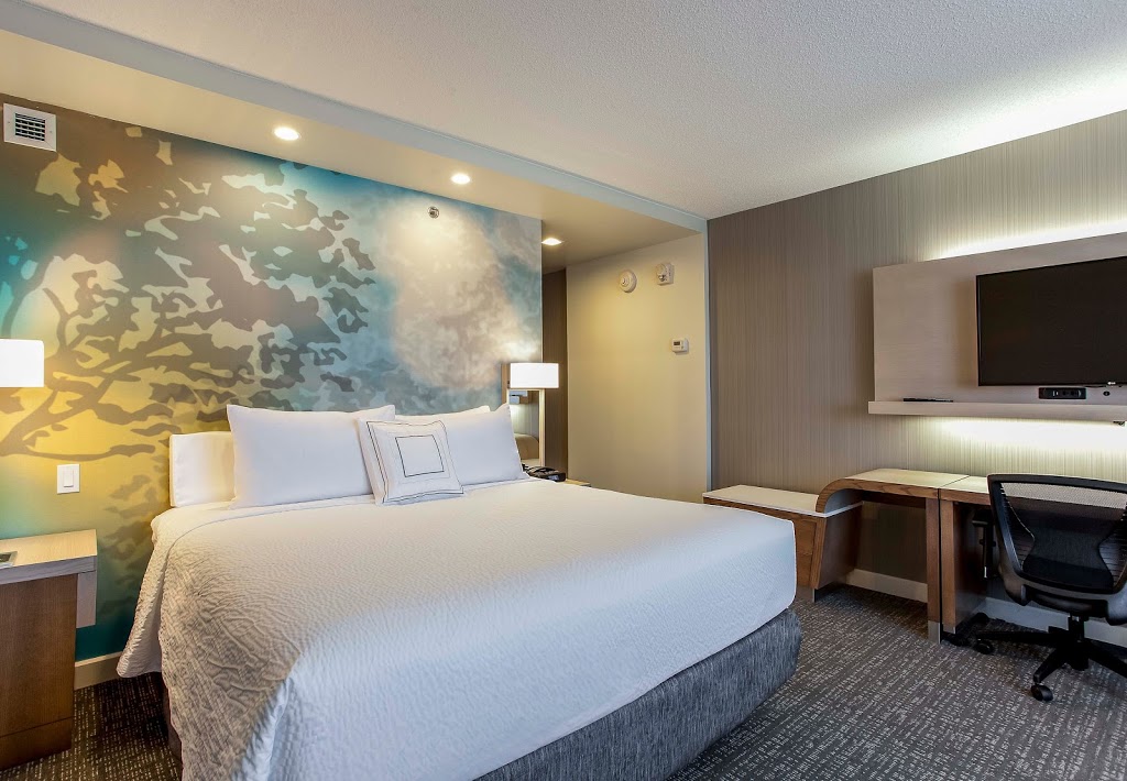 Courtyard by Marriott Montreal West Island/Baie D’Urfe | 20000 Route Transcanadienne, Baie-dUrfé, QC H9X 0B3, Canada | Phone: (514) 674-8000