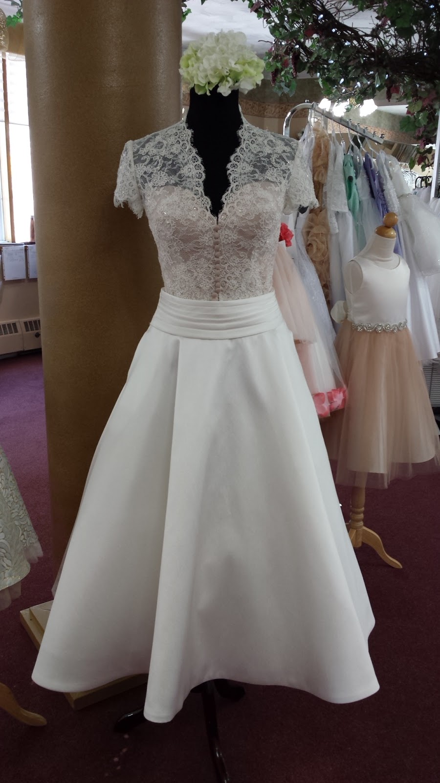 Juliannahs Dress & Bridal | 30 Labrosse St, Moose Creek, ON K0C 1W0, Canada | Phone: (888) 938-2323