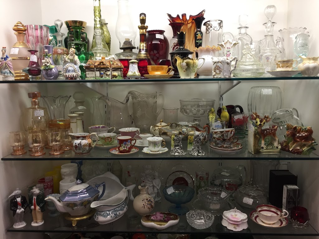 Brydges Vintage and Collectibles | 1255 Brydges St, London, ON N5W 2C2, Canada | Phone: (519) 453-8993