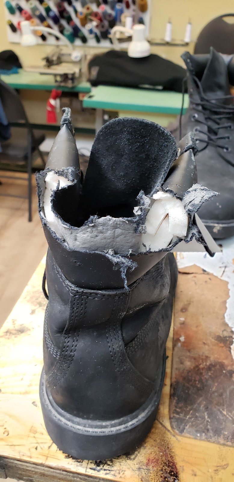 Nor-nor shoe repair | 3409 Boulevard Dagenais O, Laval, QC H7P 4V9, Canada | Phone: (450) 625-6763