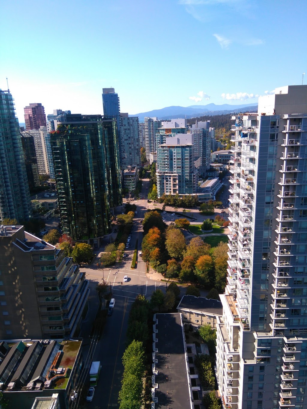 Coal Harbour Properties | 1205 W Hastings St, Vancouver, BC V6E 4T7, Canada | Phone: (604) 633-0694