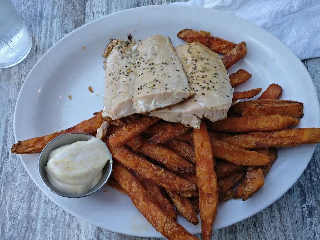 Fish on Fifth | 9812 Fifth St, Sidney, BC V8L 2X4, Canada | Phone: (250) 656-4022