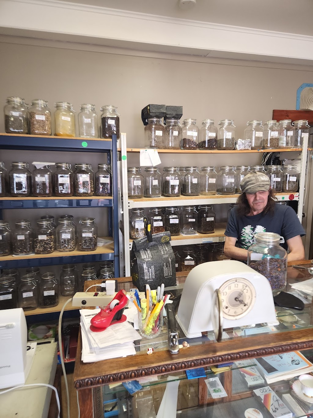 B & F Tea Company | 139 MacKay St, Stellarton, NS B0K 0A2, Canada | Phone: (902) 921-1776