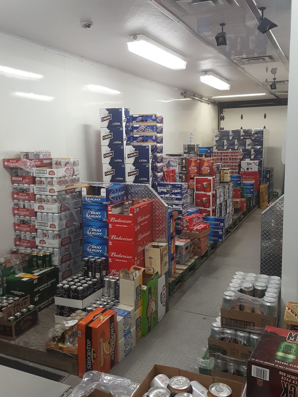 Beer Store 4215 | 23 Thorold Rd, Welland, ON L3C 3T3, Canada | Phone: (905) 734-7826