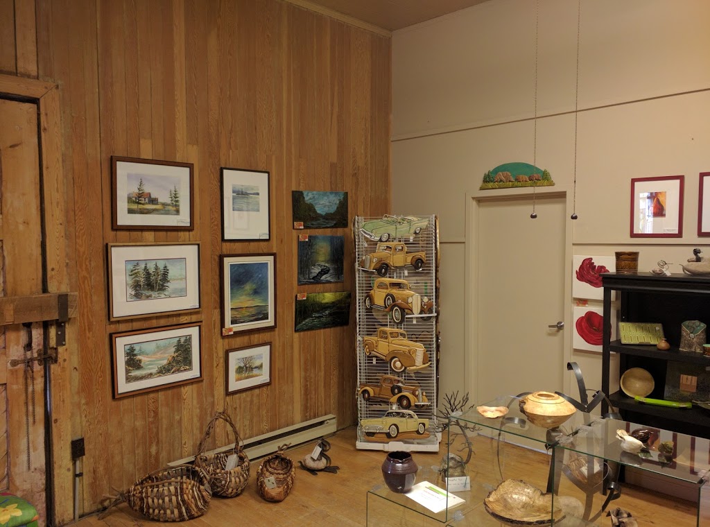 Station Gallery of Fenelon Falls | 103 Lindsay St, Fenelon Falls, ON K0M 1N0, Canada | Phone: (705) 887-1868