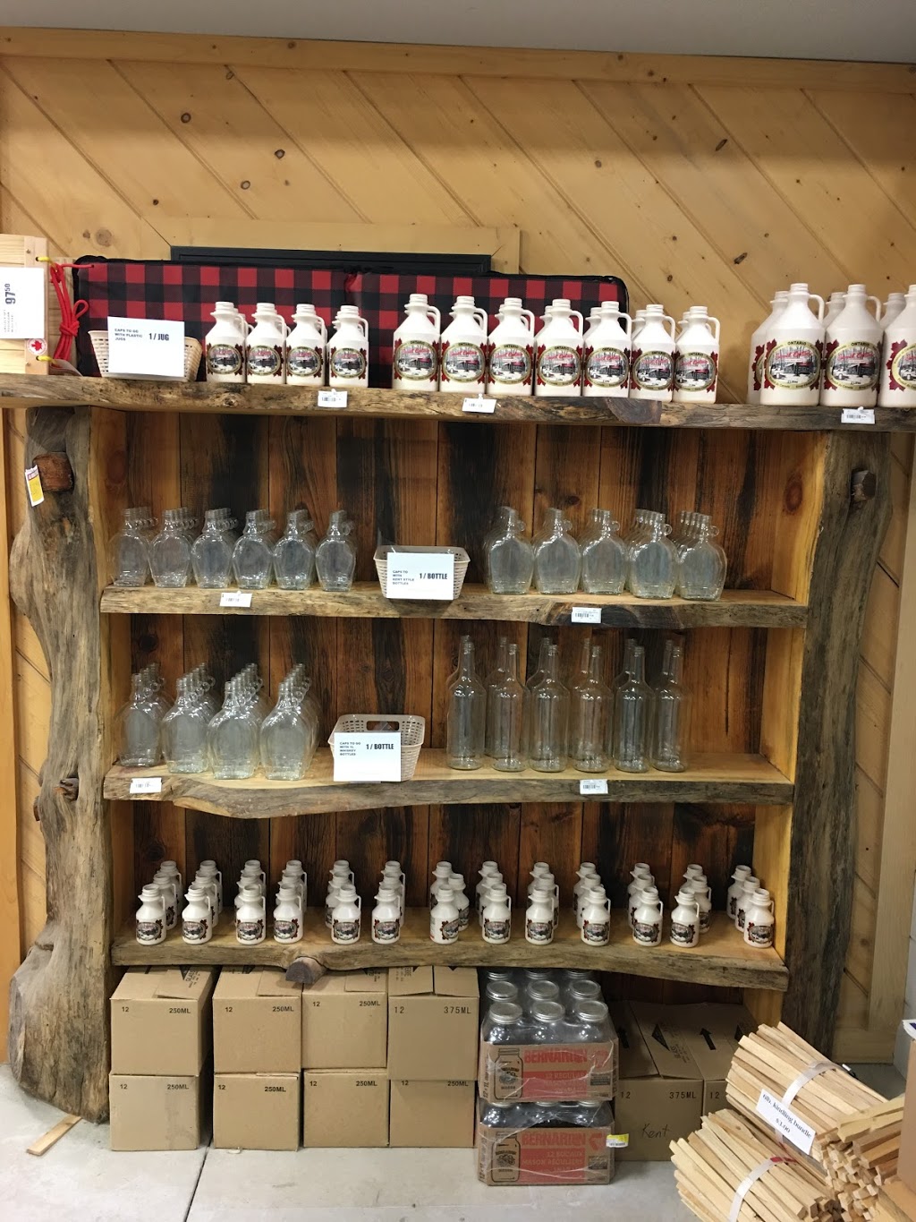 Timber Top Country Store | 731 Ashley St, Foxboro, ON K0K 2B0, Canada | Phone: (613) 967-1334