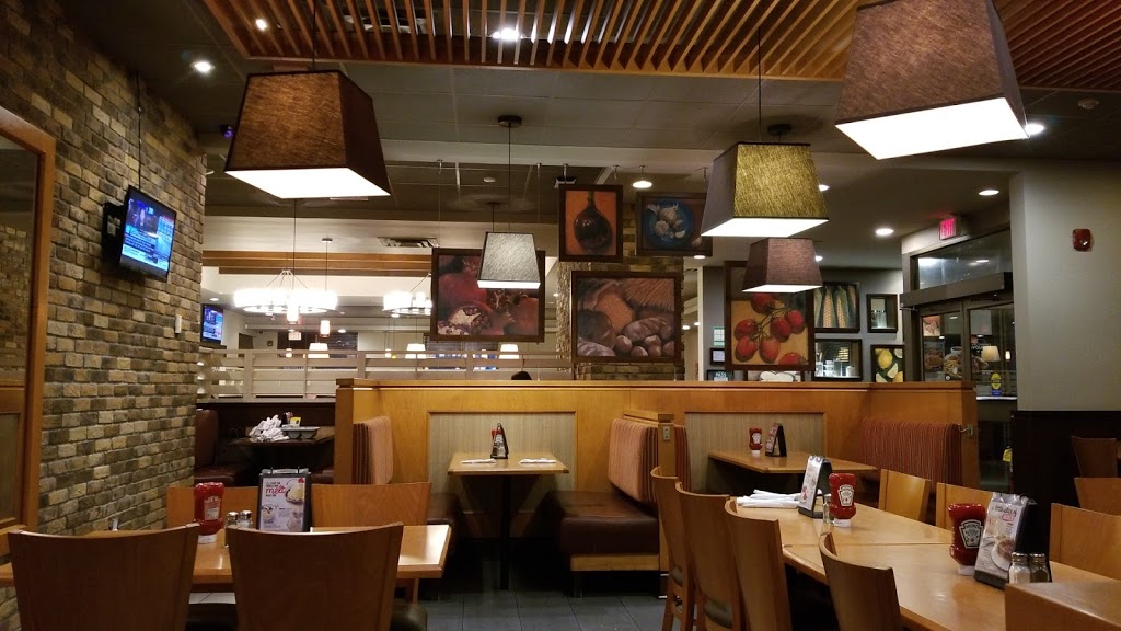 Swiss Chalet Rotisserie & Grill | 2990 Eglinton Ave E, Scarborough, ON M1J 2E4, Canada | Phone: (416) 438-3223