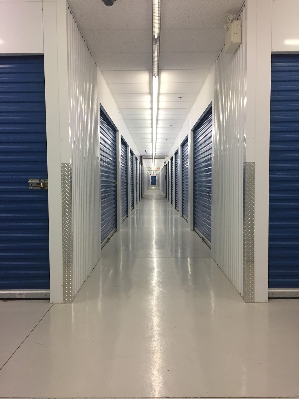 Vault Self Storage | 98 Sluse Rd, Holland Landing, ON L9N 1G8, Canada | Phone: (905) 853-9898