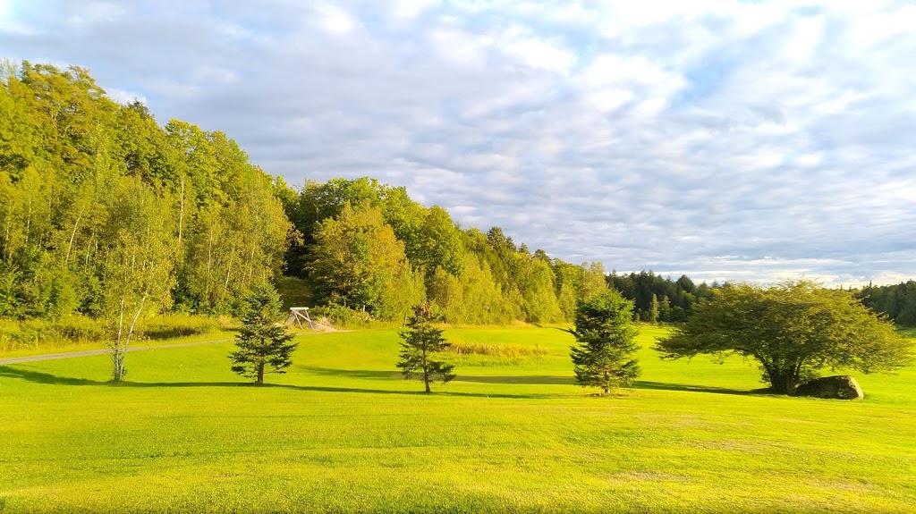 Domaine Beauregard Par 3 | 35 Rue Grenier, Sutton, QC J0E 2K0, Canada | Phone: (579) 488-4216