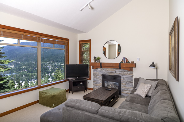 Holiday Whistler Accommodations Inc | Fitzsimmons Rd N, Whistler, BC V0N 1B7, Canada | Phone: (604) 932-2038