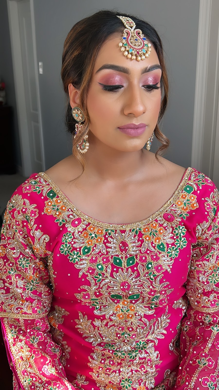 Clip and Blush beauty the makeup studio | 9990 The Gore Rd, Brampton, ON L6P 0A7, Canada | Phone: (647) 406-1792