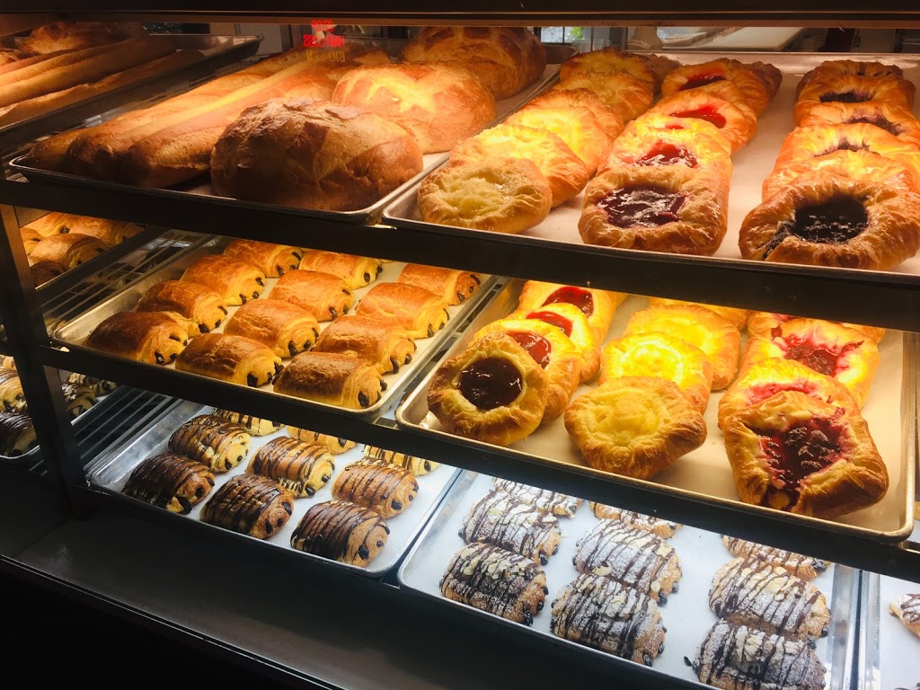 Michels Bakery Cafe | 1800 Sheppard Ave E, North York, ON M2J 5A7, Canada | Phone: (416) 502-9882